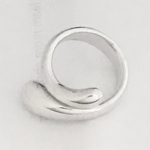 Tiffany & Co. Jewelry - 💝Elsa Peretti Teardrop Ring💝 Tiffany & Co. Jewelry - 💝Elsa Peretti Teardrop Ring💝
